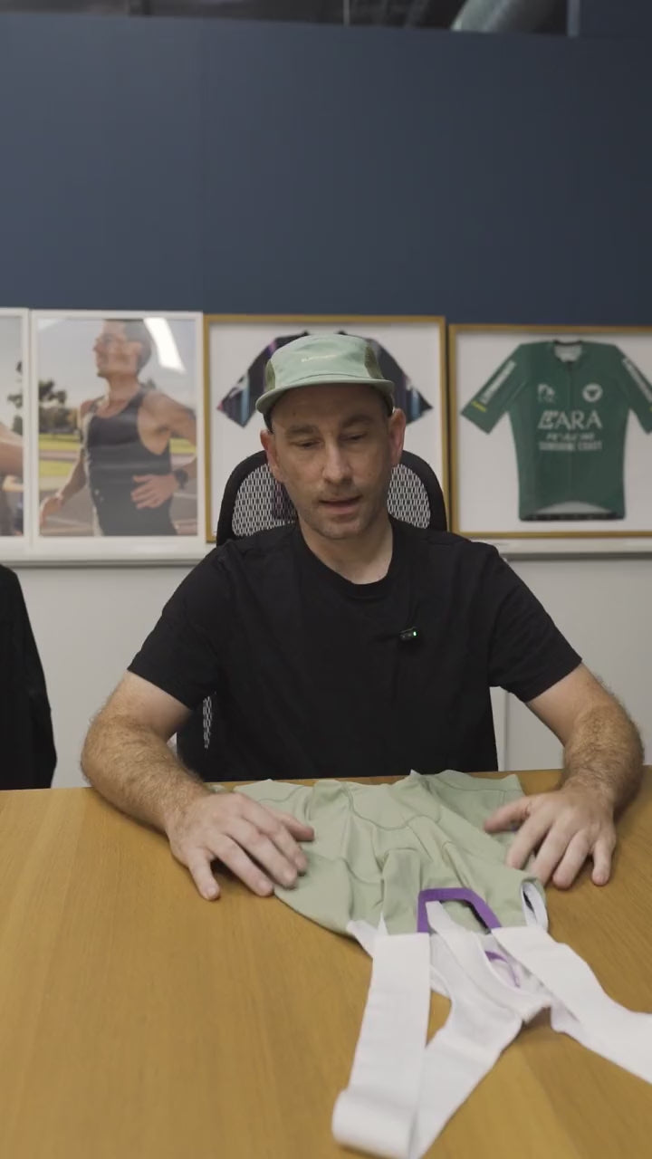 Jordan walks through the Women's Enduro Bib